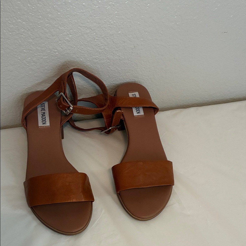 Steve Madden Leather Women's cognac Sandals size 8
